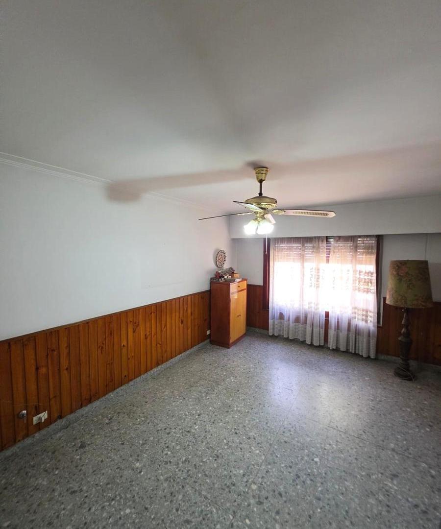 Foto de Casa en venta, estilo chalet. Excelente ubicación, Lomas O., imagen 1