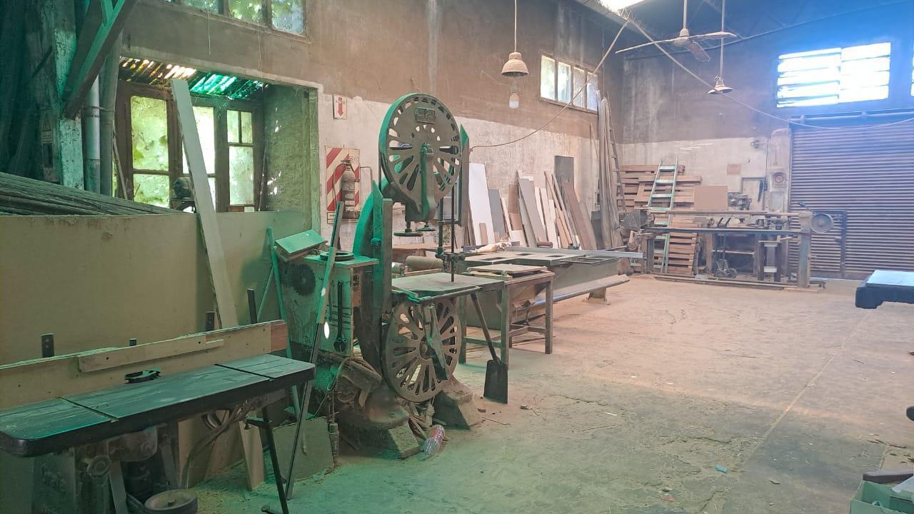 Foto de Galpón en alquiler ideal para Fabricación o Depósito. Retasado. Av, imagen 3