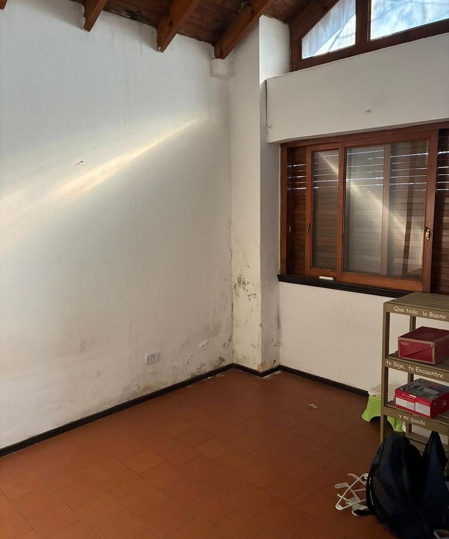 Foto de Casa en venta, tipo chalet en Banfield O. (zona residencial), imagen 5