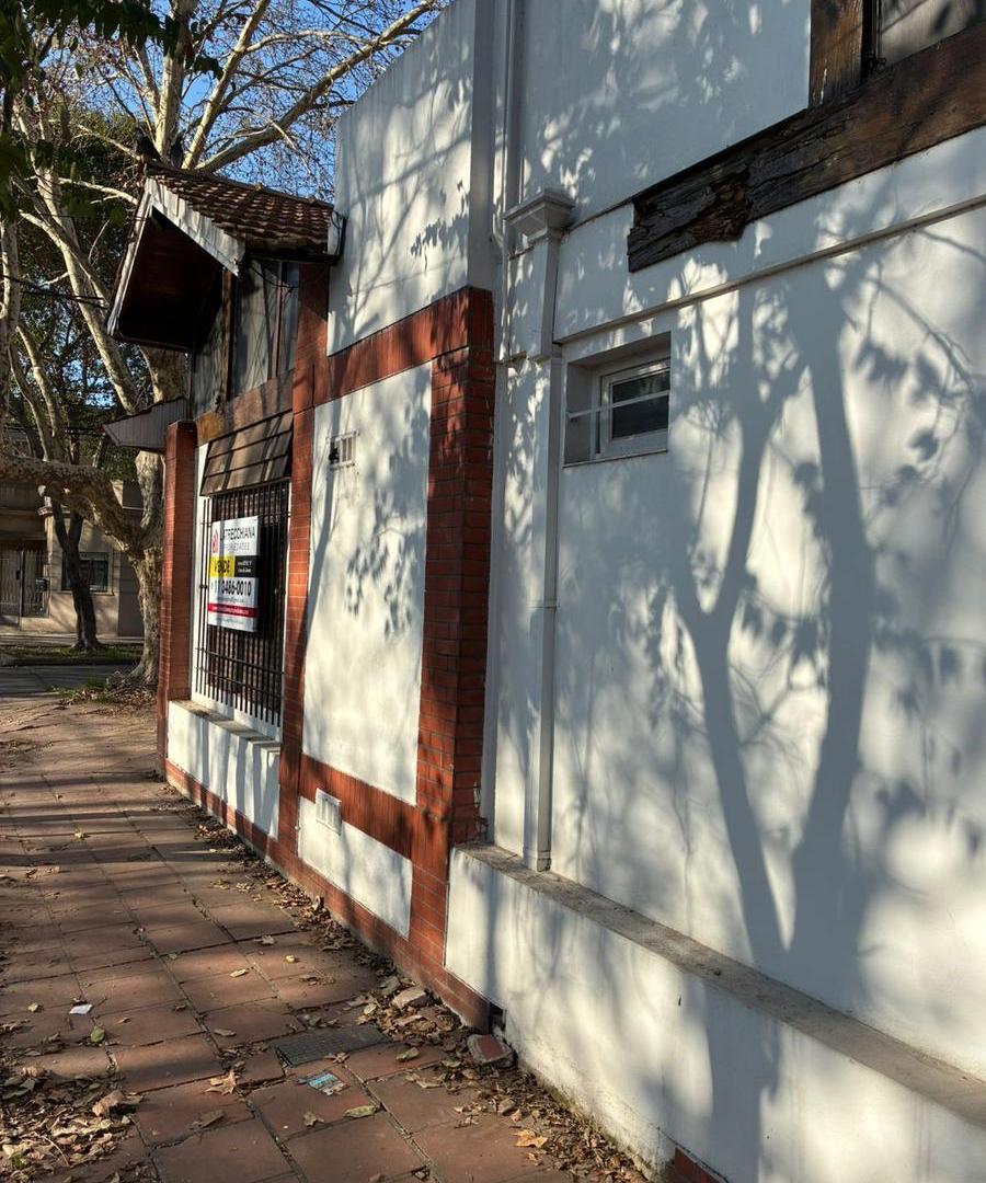 Foto de Casa en venta, tipo chalet en Banfield O. (zona residencial), imagen 2