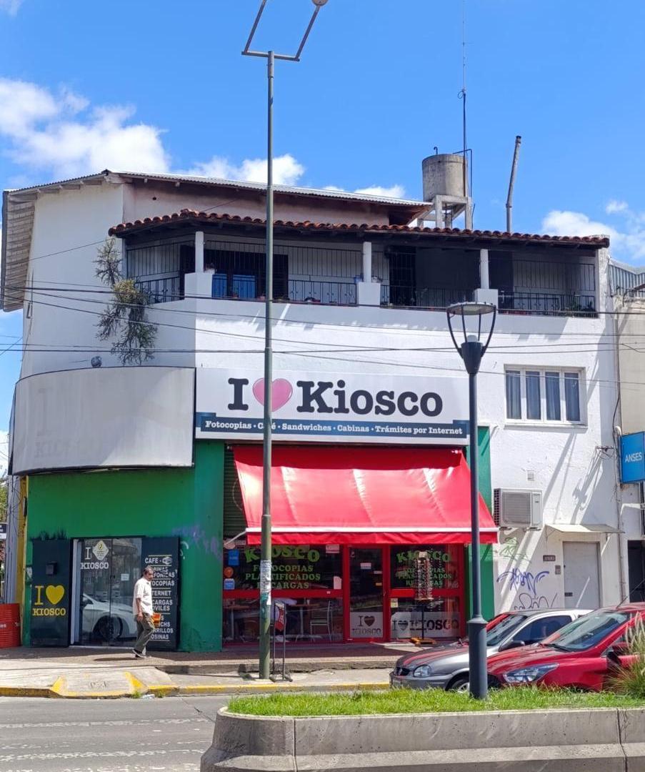 Foto de Importante propiedad en venta, Dpto, con 2 locales, 1 depósito y, imagen 4