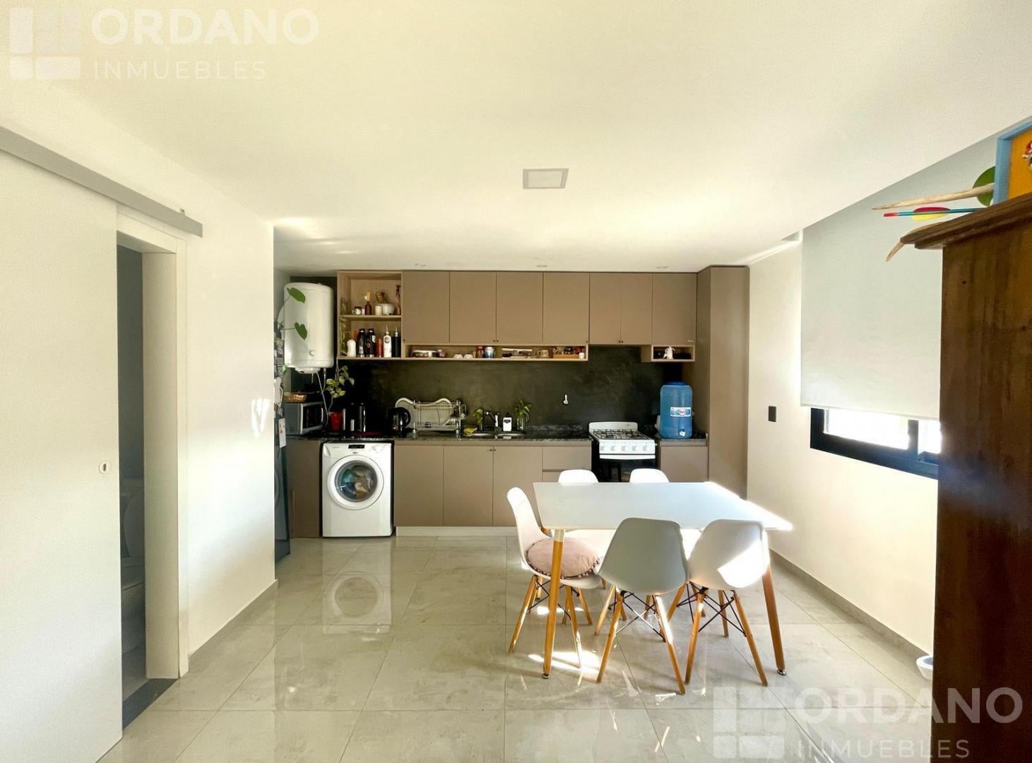 Dúplex 2 Dormitorios con Balcón – Pueyrredón