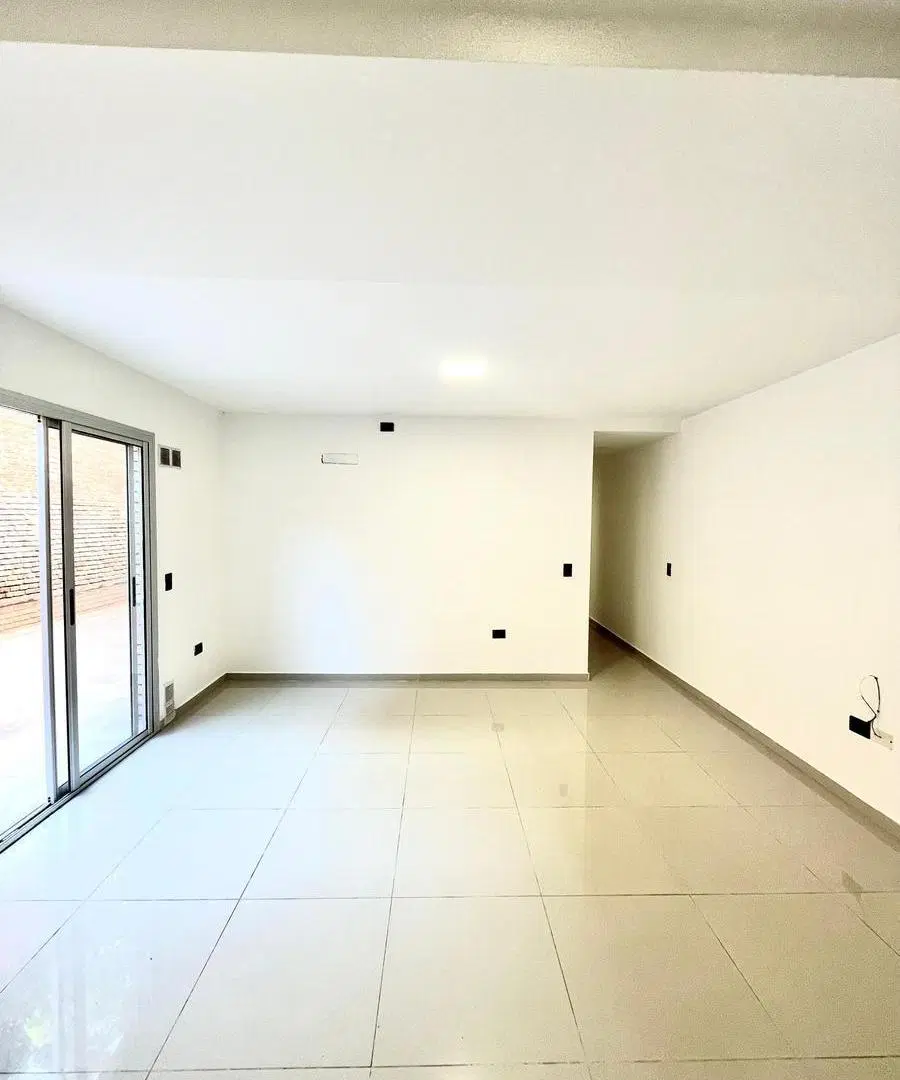 Departamento 2 dormitorios con patio Planta Baja B° Pueyrredón 4