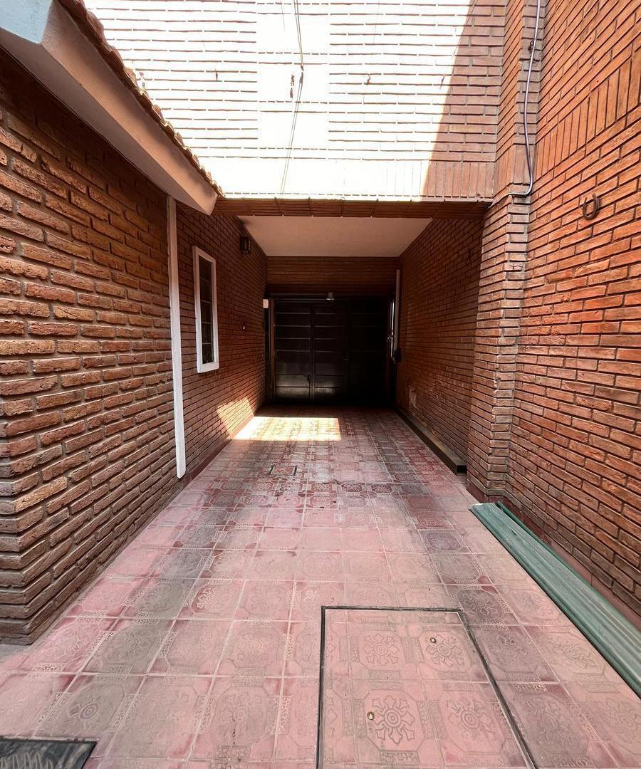 Casa en  Barrio Pueyrredon en 2 Plantas
