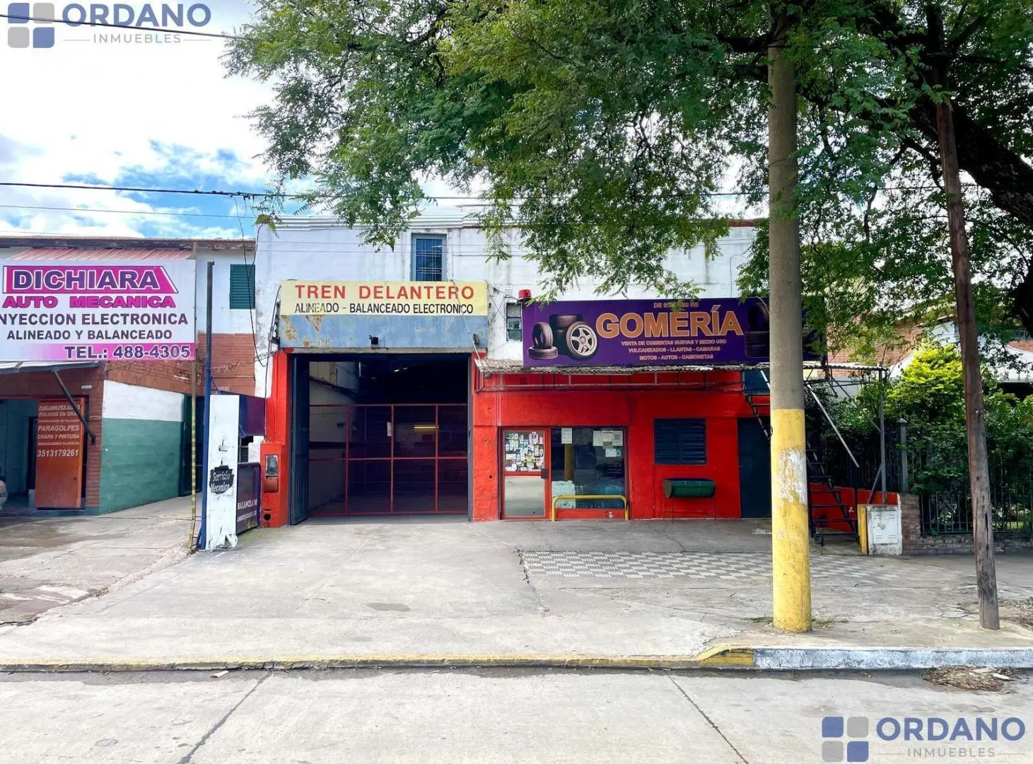 Galpón en avenida Monseñor Pablo Cabrera 8