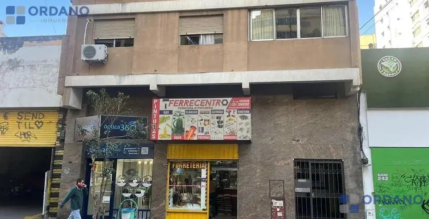 GRAN Y LUMINOSO Departamento en CALLE SUCRE 246 4