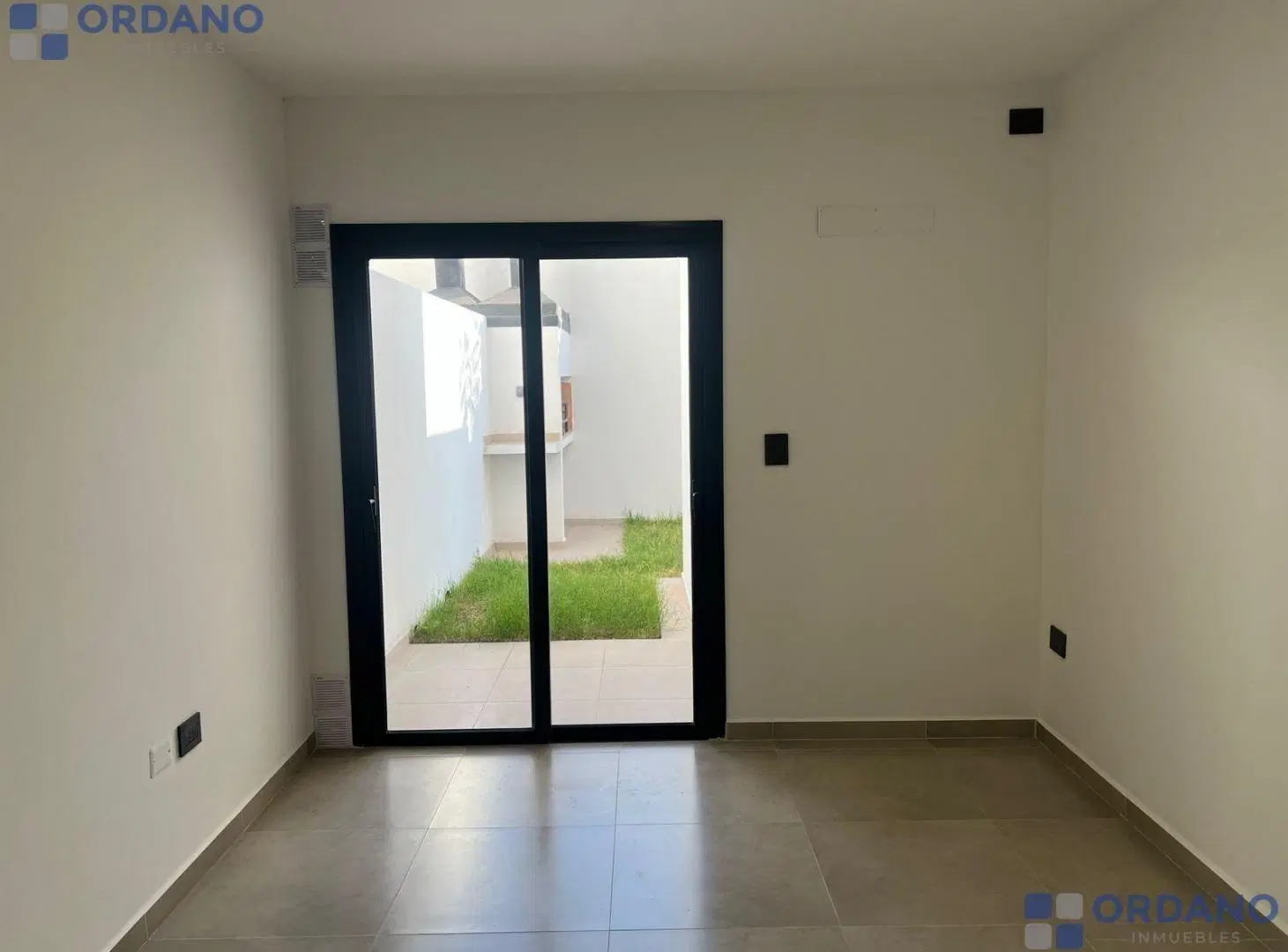 Departamento con patio en Alquiler 4