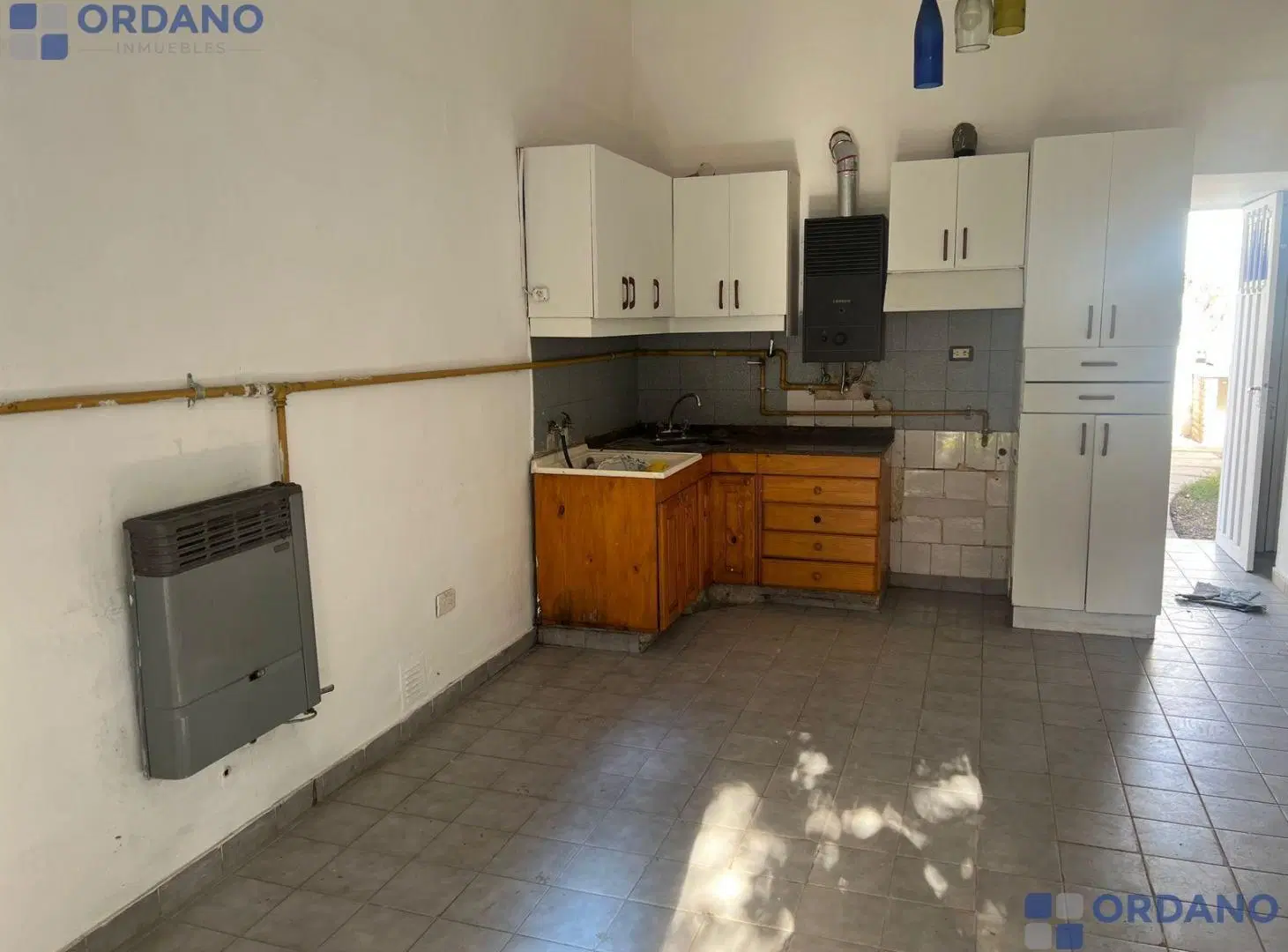 CASA EN ALQUILER B° PUEYRREDON 1