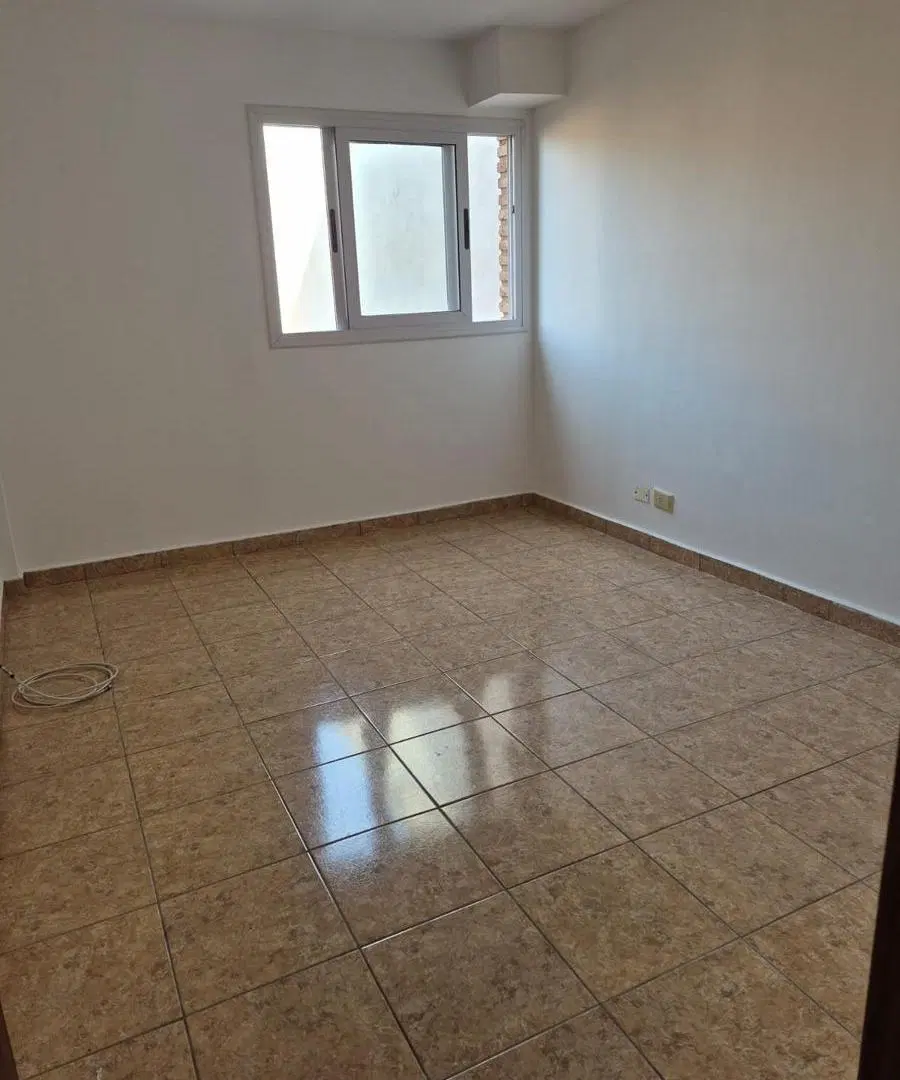 Departamento En Alquiler B. Gral. Paz 1dorm 4