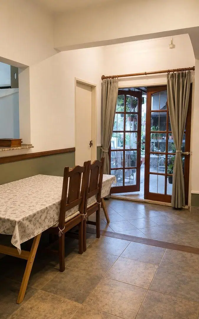 Casa en Alberdi 8