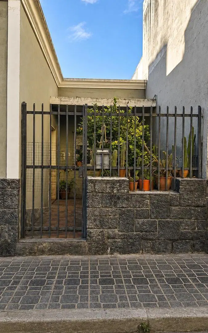Casa en Alberdi 1