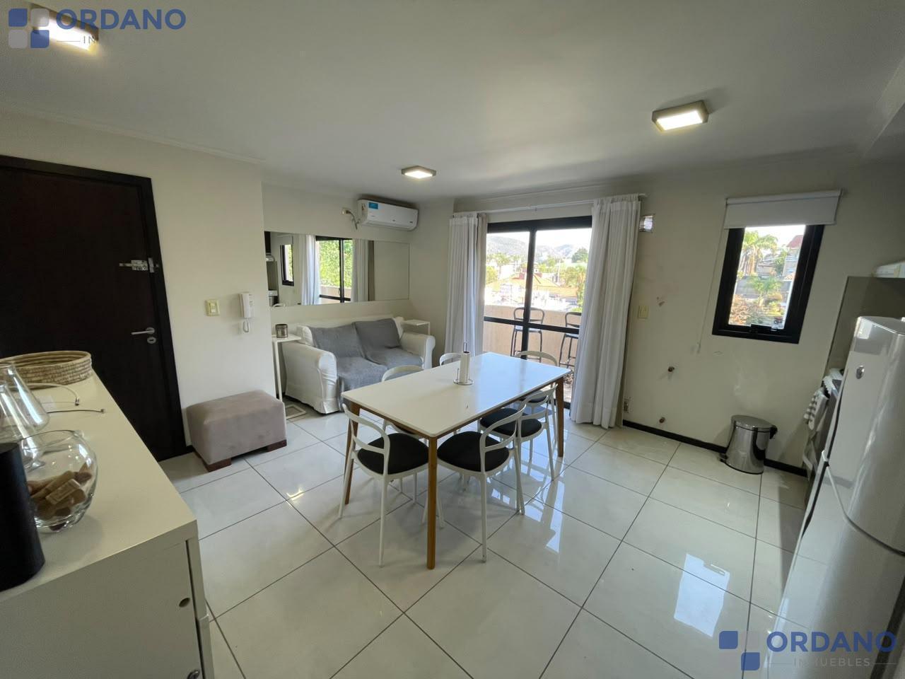 Foto de Departamento 2dorm AMOBLADO c/ COCHERA, imagen 2