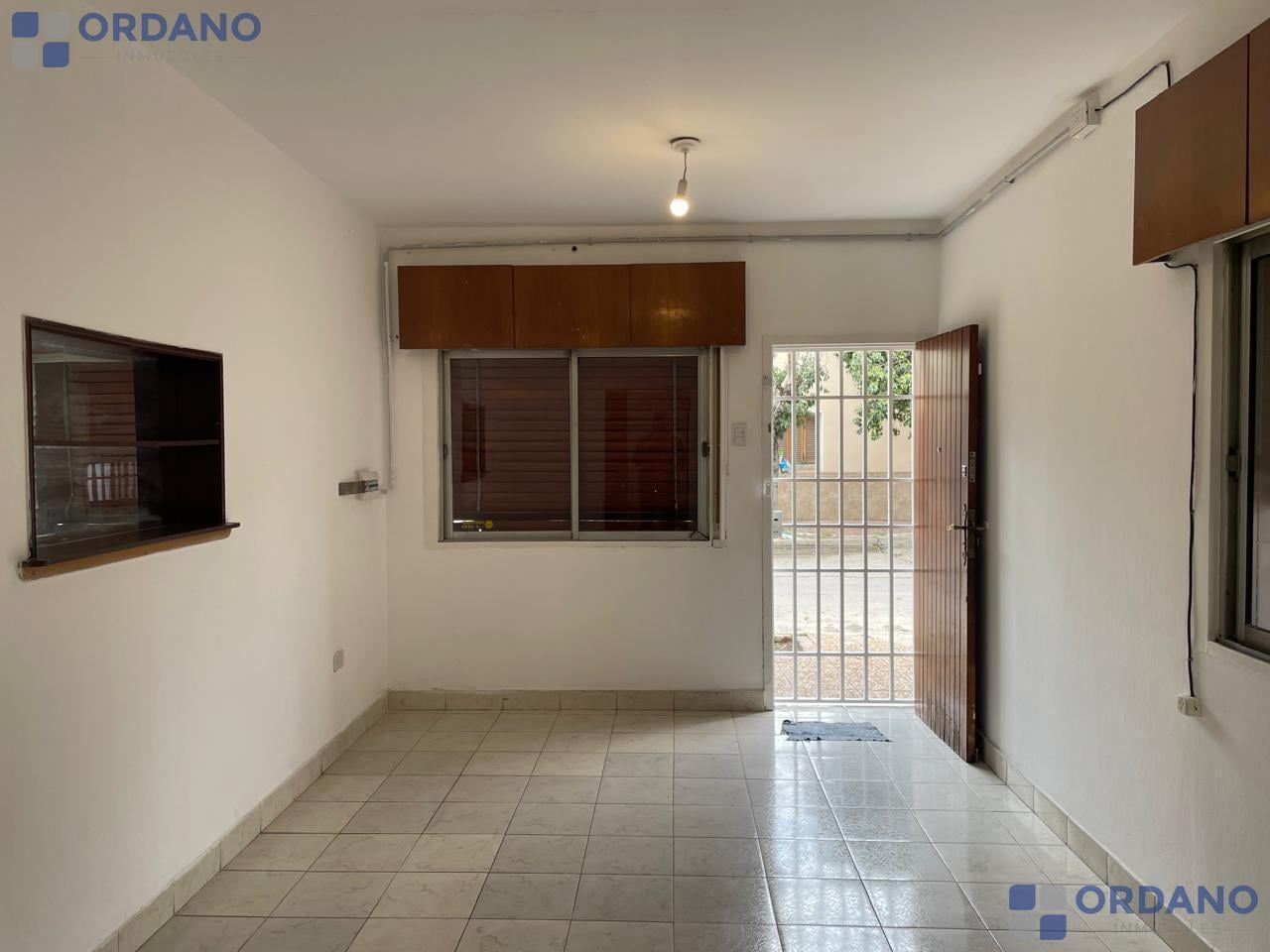 Foto de Casa en alquiler 2dorm + Cochera, imagen 1