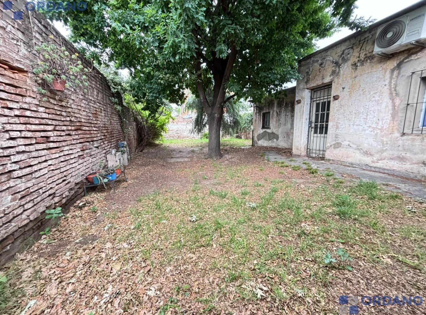 Foto de Casa en venta 3 dormitorios con patio NO APTO CREDITO B° PUEYRREDON, imagen 5