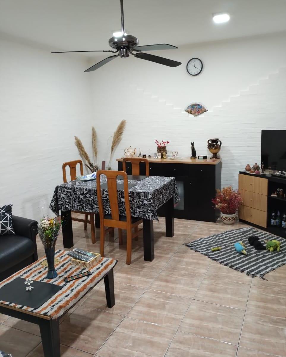 Venta. Casa 4 Ambientes. Patio. Terraza C/quincho. Velez Sarfield. 2