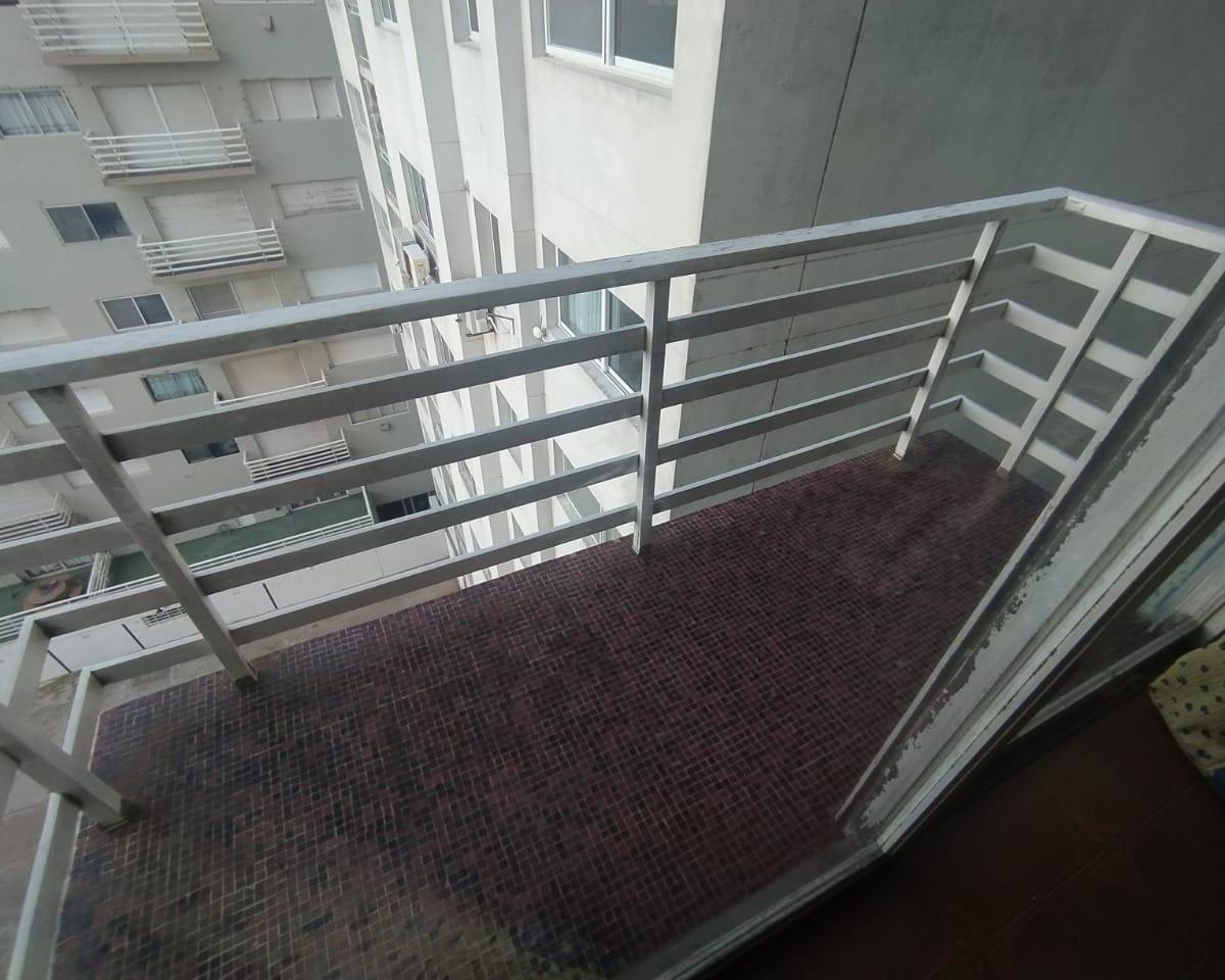 Venta. Departamento 3 Ambientes. 60 m². Edificio Frente Al Mar. Miramar 2