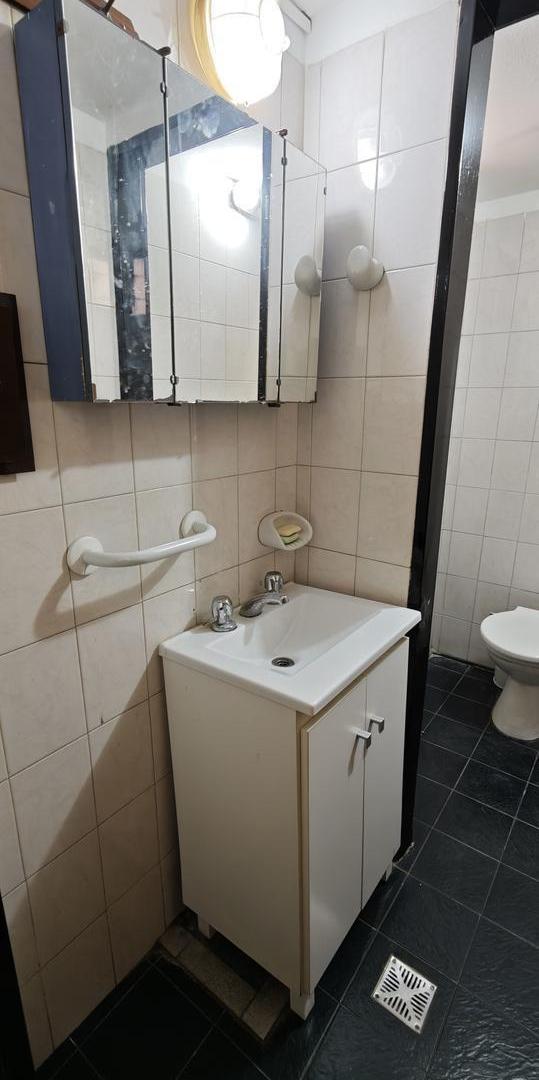 Foto de MONOAMBIENTE AL FRENTE PB CON COCINA INDEPENDIENTE. PATERNAL, imagen 4