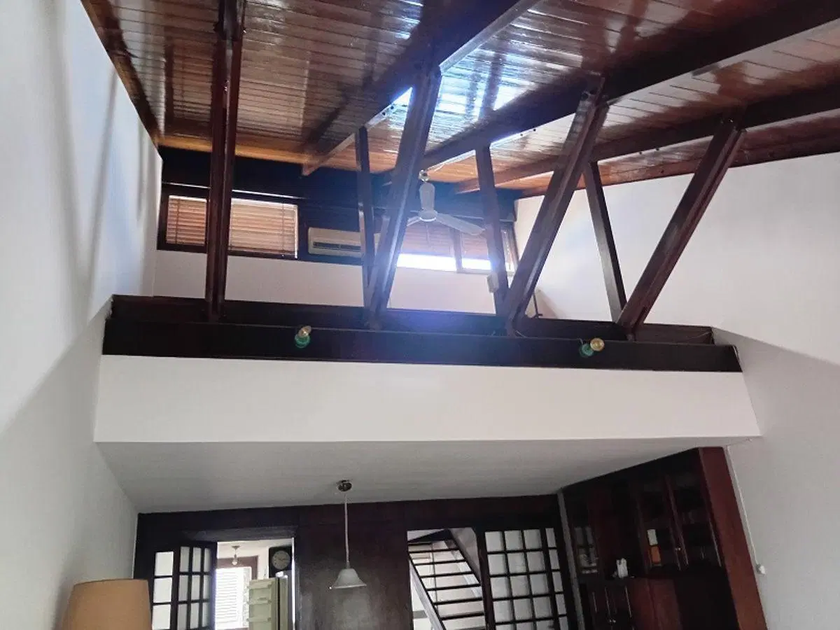 COLINAS DE V. SARSFIELD - espectacular casa amoblada - 2