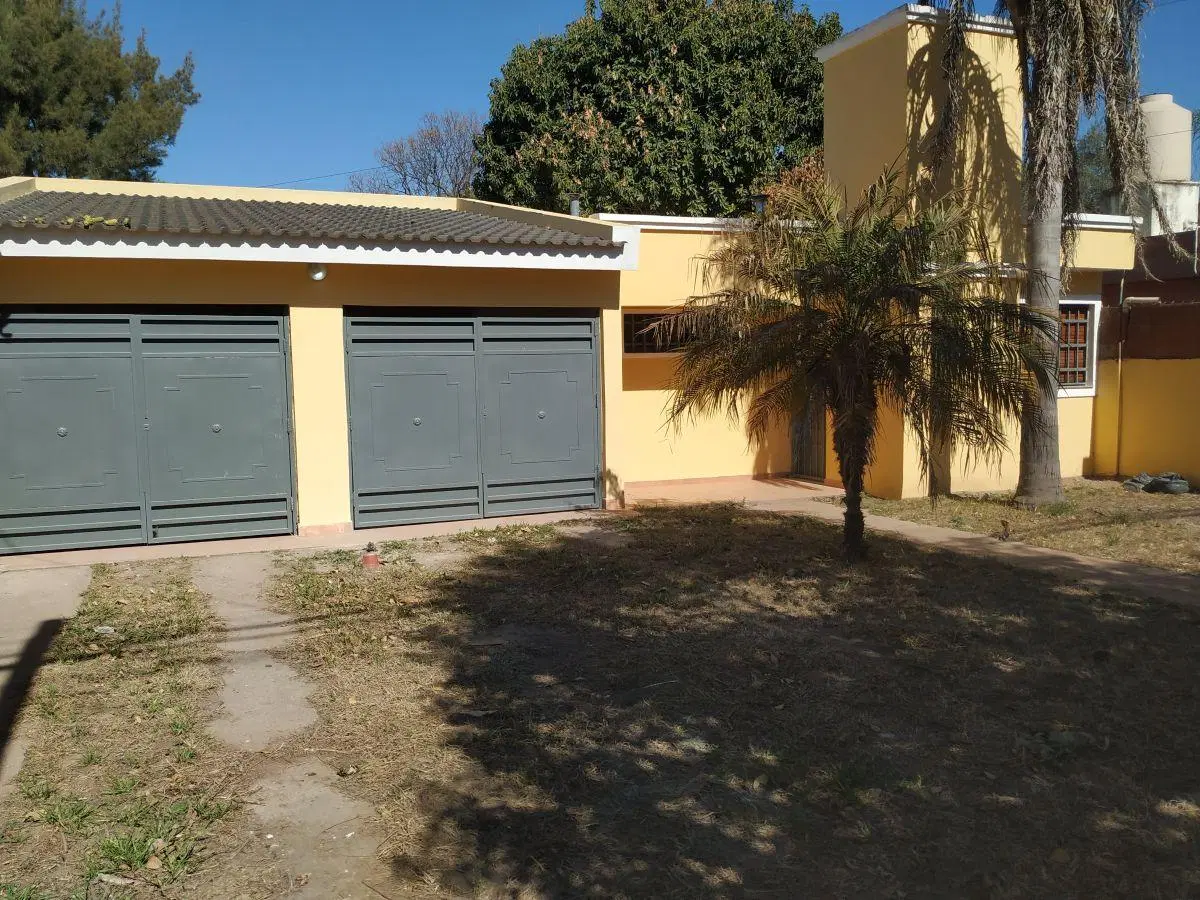ALQUILER CASA 3 DOR 537m2 - ARGUELLO - Calle PAMPAS a mts DE Av ROJAS 3