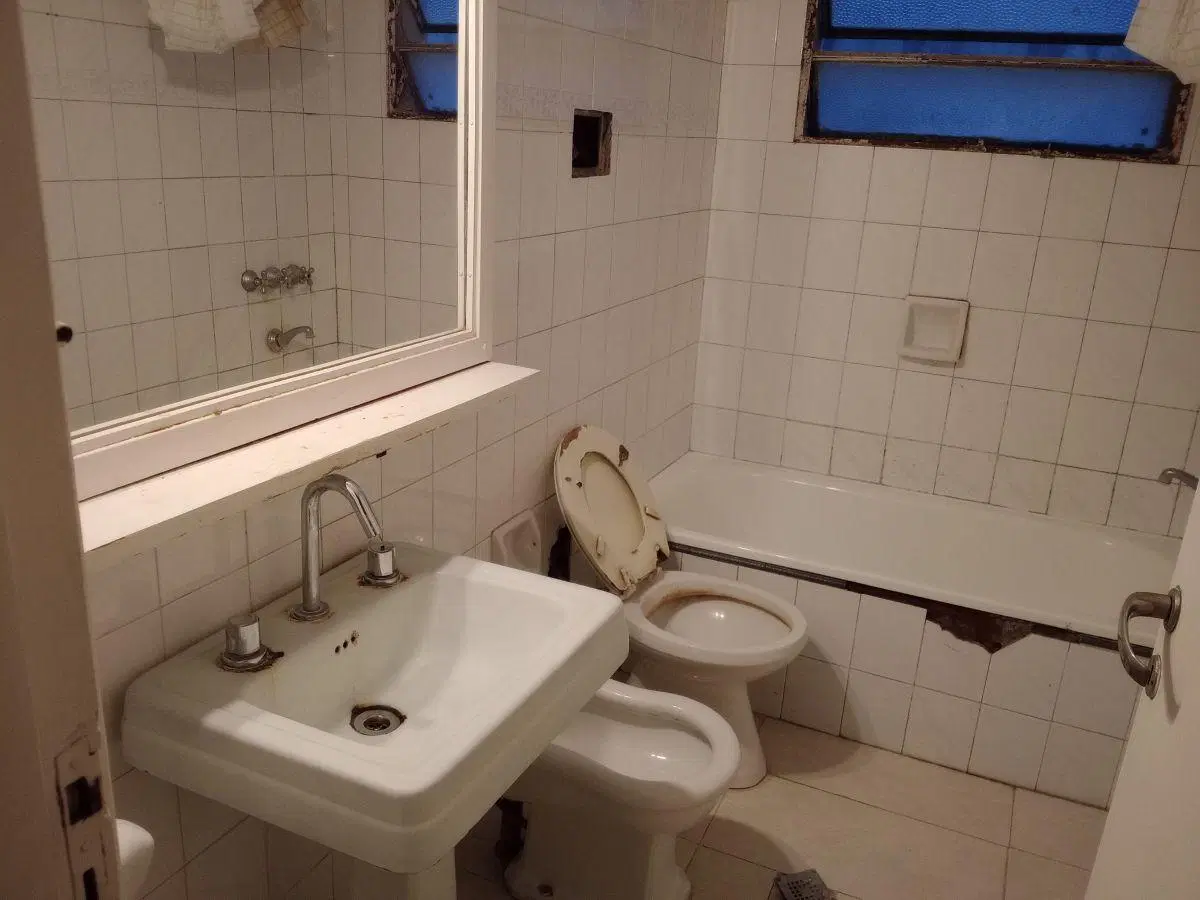 Arguello - Oportunidad casa a reciclar! Excelente terreno y ubicación - 3 dor- 3