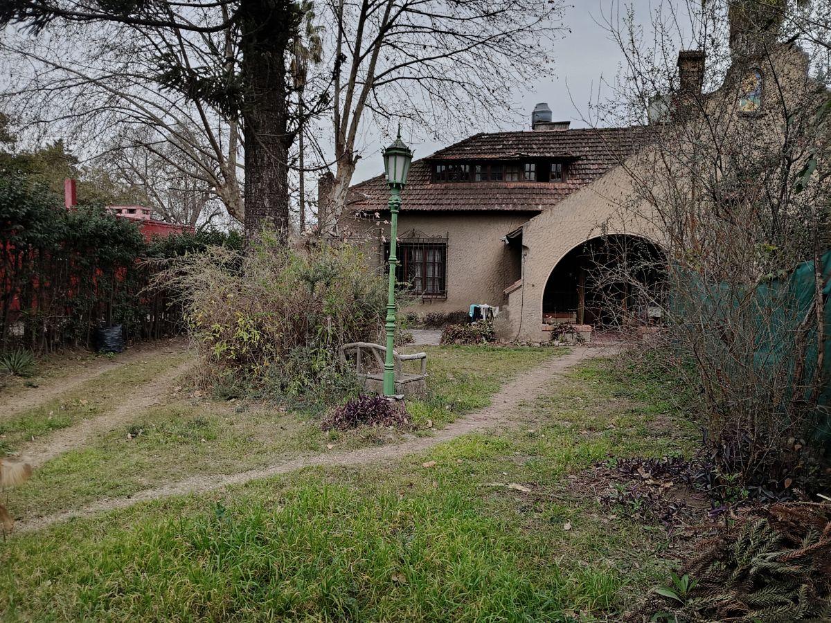 Foto de Casa Antigua (PH) - Gran Terreno 1100 m2, imagen 1