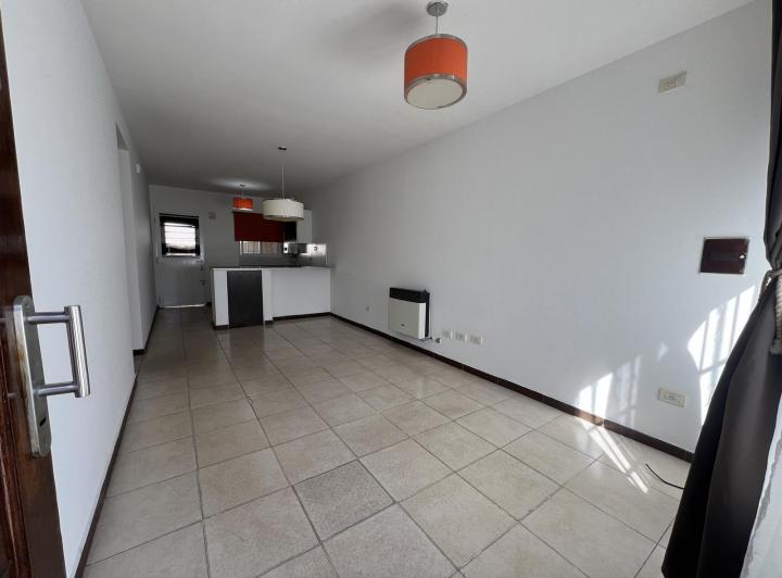 Alquiler Casa 2 Dormitorios – Altos de La Calera, a metros del Parque Icardi 1