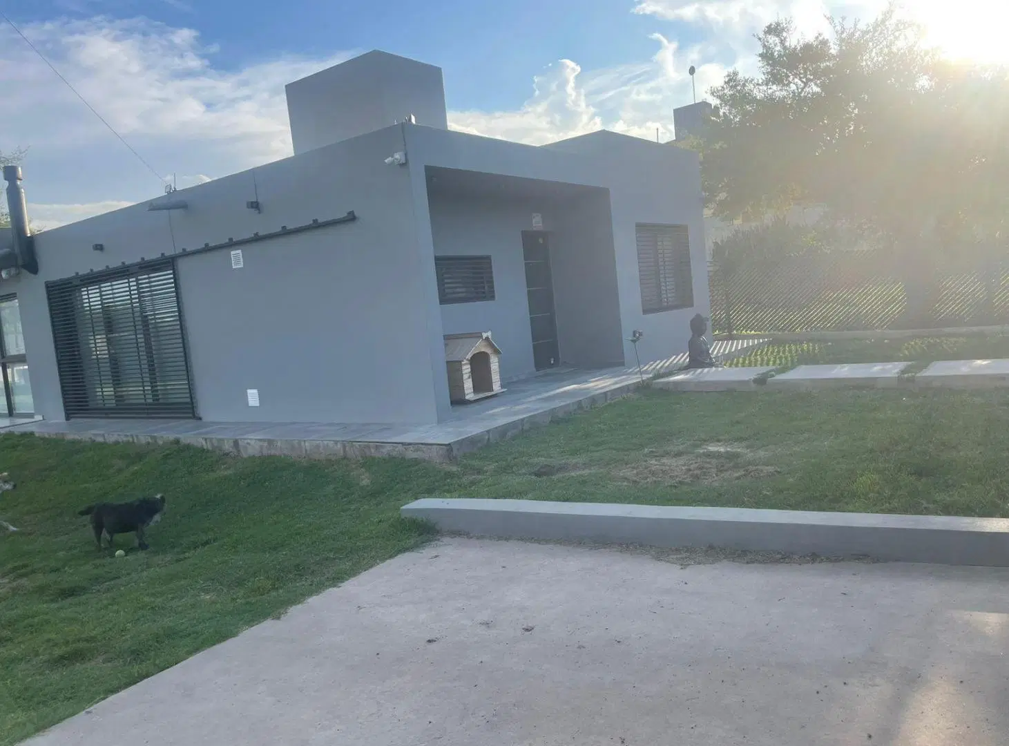 En venta casa con domótica y gran parque en villa carlos paz 5