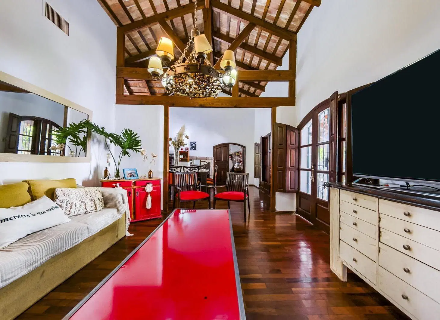 Casa en alquiler | Uso comercial | Villa Belgrano | 476 m² cubiertos | 1.570 m² de terreno 5