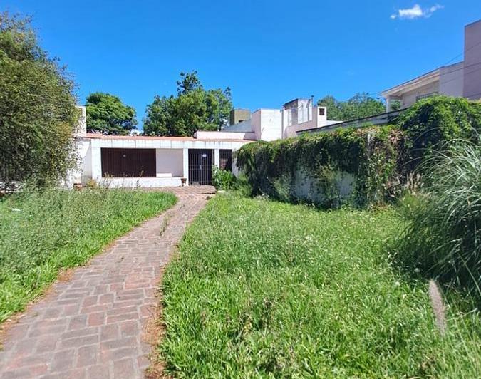 Casa a Restaurara en Villa Centenario 2