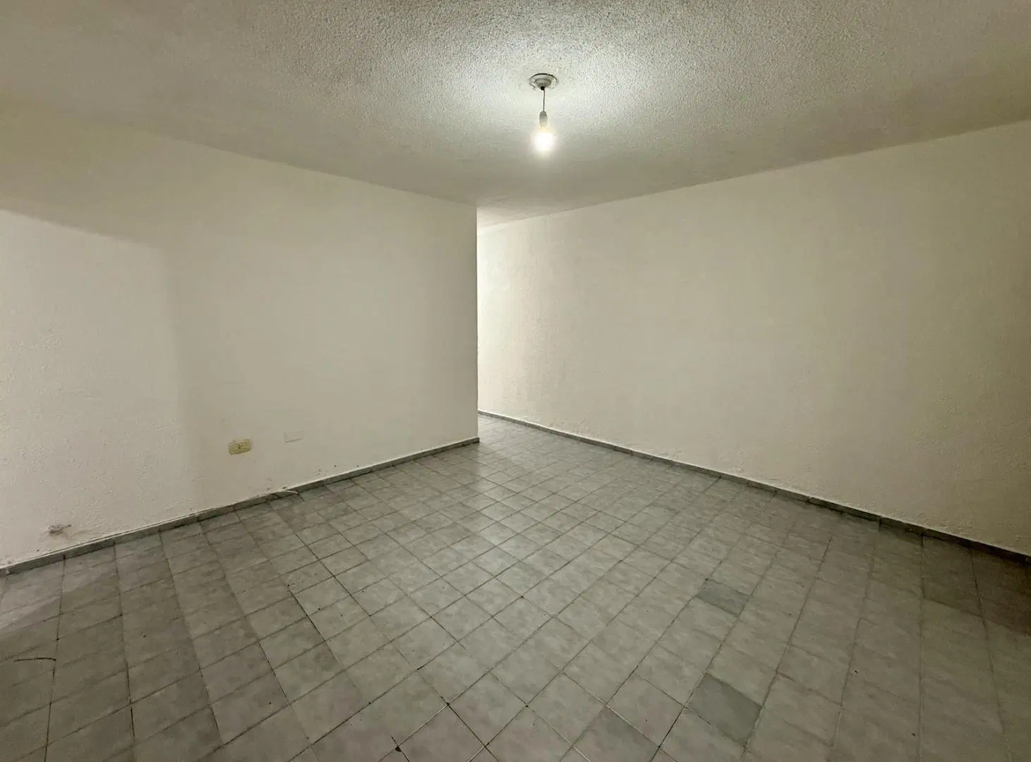 Alquiler Departamento de 2 dorm. a 1 cuadra de Plaza Colón 4