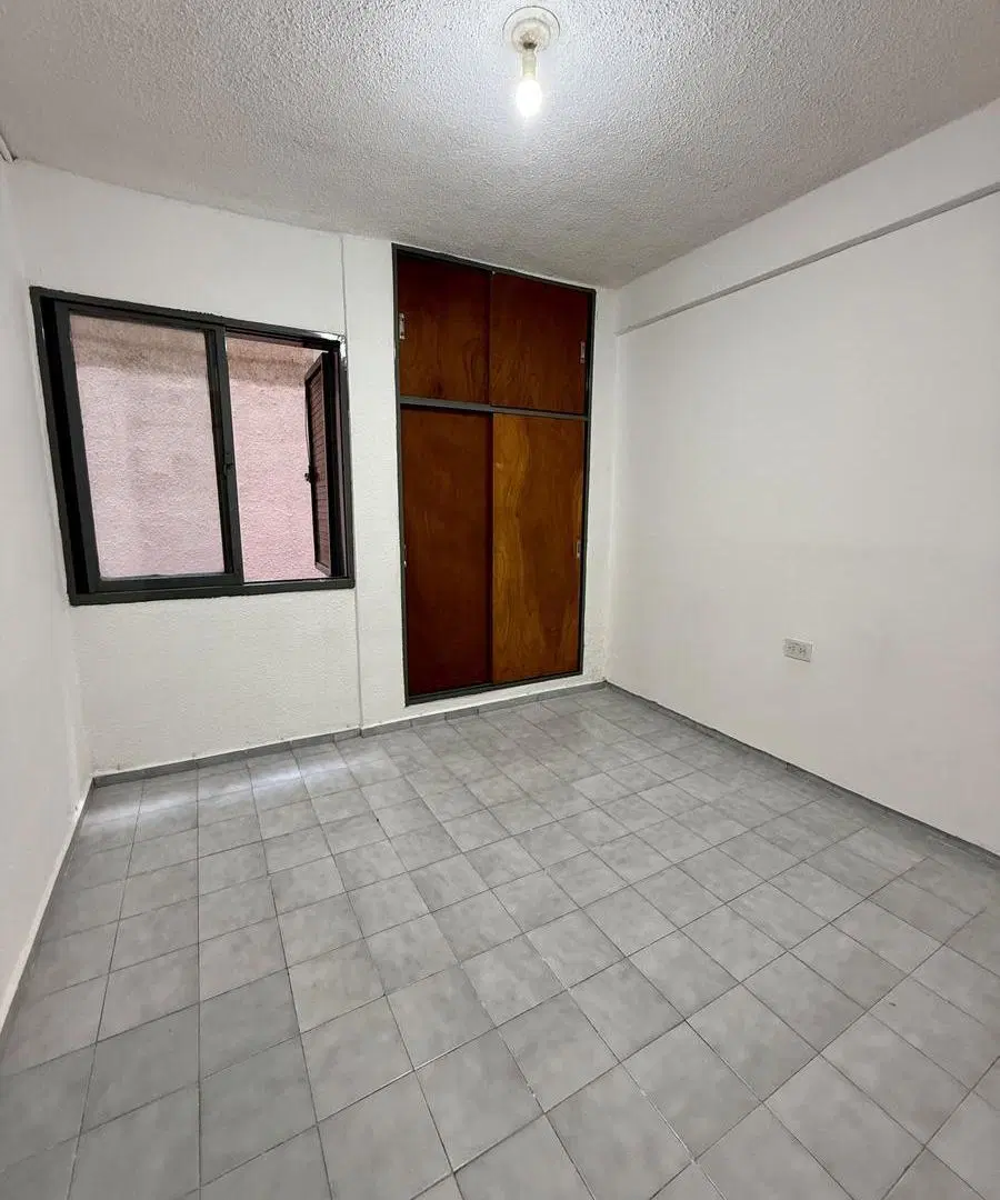 Alquiler Departamento de 2 dorm. a 1 cuadra de Plaza Colón 2