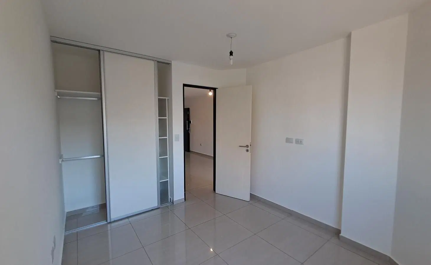 Alquiler dpto Nueva Córdoba con balcón 5
