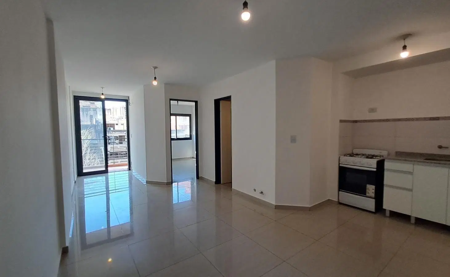 Alquiler dpto Nueva Córdoba con balcón 4