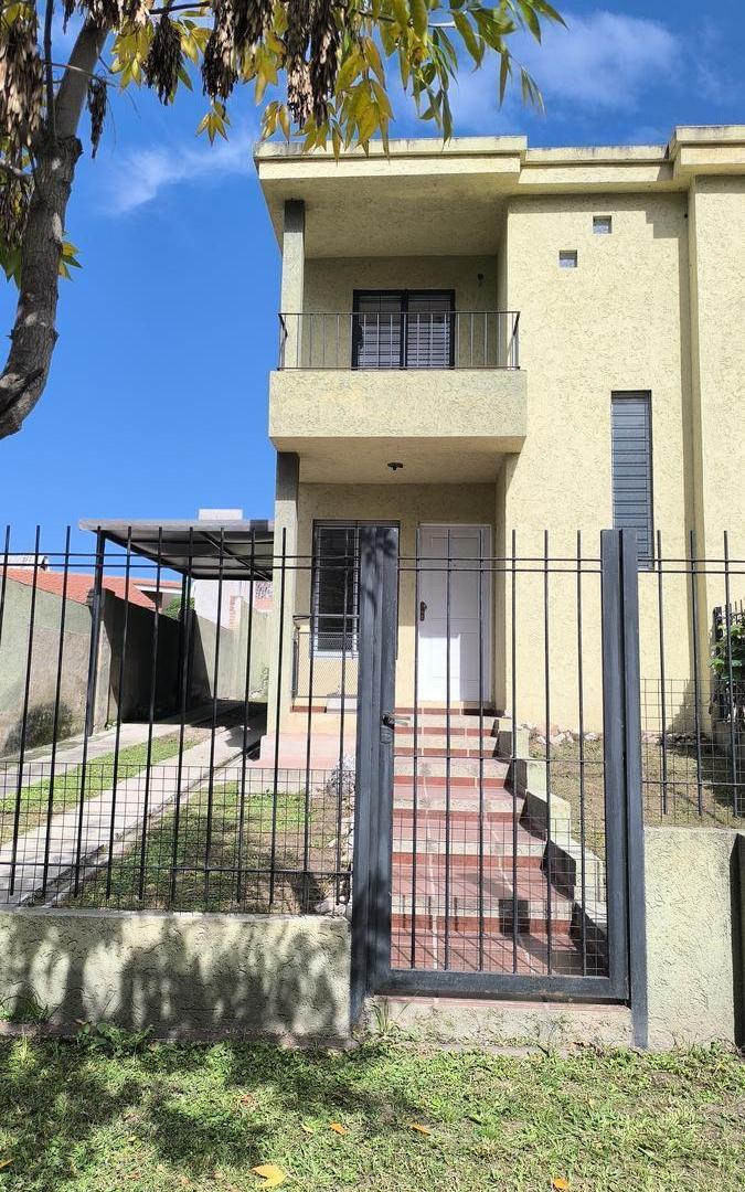 PH EN VENTA CON PATIO Y BALCÓN – EXCELENTE UBICACIÓN EN CARLOS PAZ