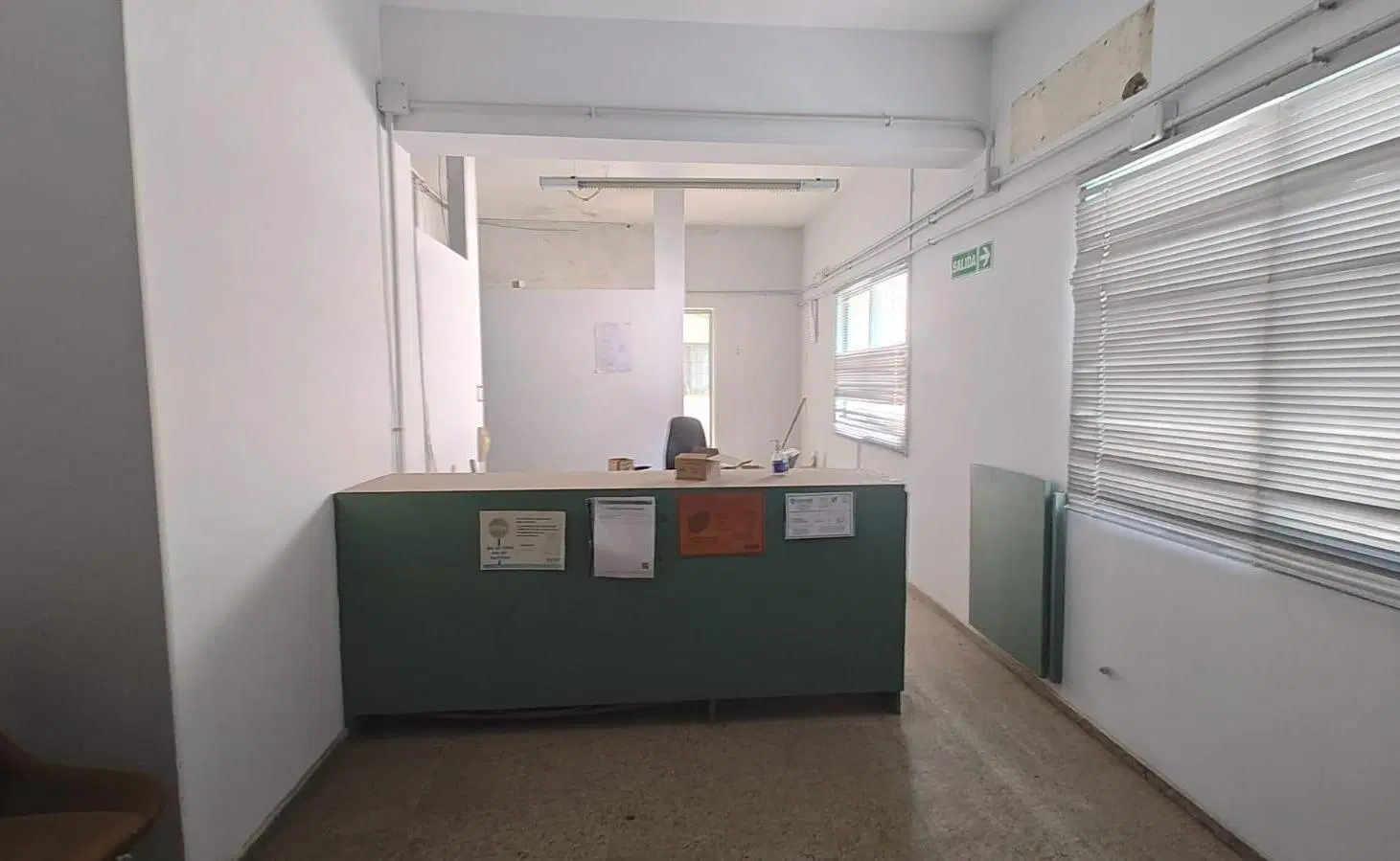 OPORTUNIDAD DOBLE: Oficinas + Galpón con Rinde de 2.470 m² - Acepta Permuta por Metros 2