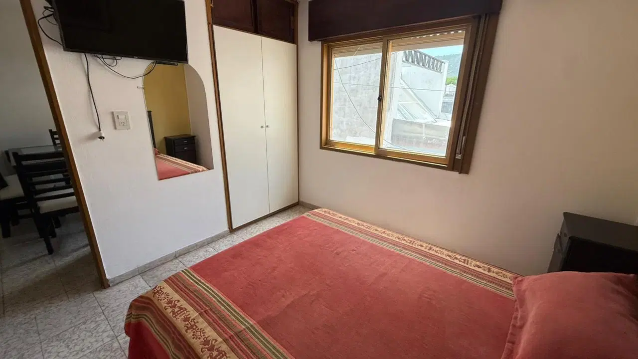 Departamento en venta ubicado en plena peatonal de Villa Carlos Paz. 3