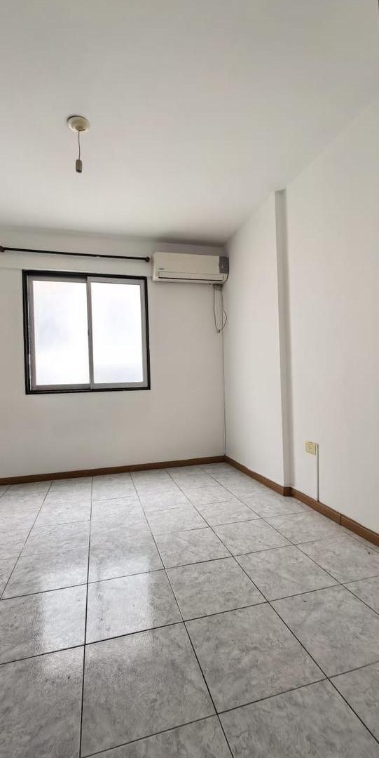 Foto de Alquiler Departamento 1 dormitorio c/ balcón en B° Alberdi, imagen 4