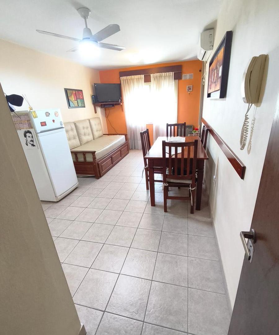 Foto de Venta. Departamento de 1 dormitorio en pleno centro de Villa Carlos, imagen 3