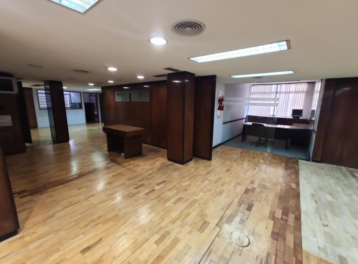 Foto de Piso Exclusivo de 600 m² con Terraza y Asador - Pleno Centro Histórico, imagen 1