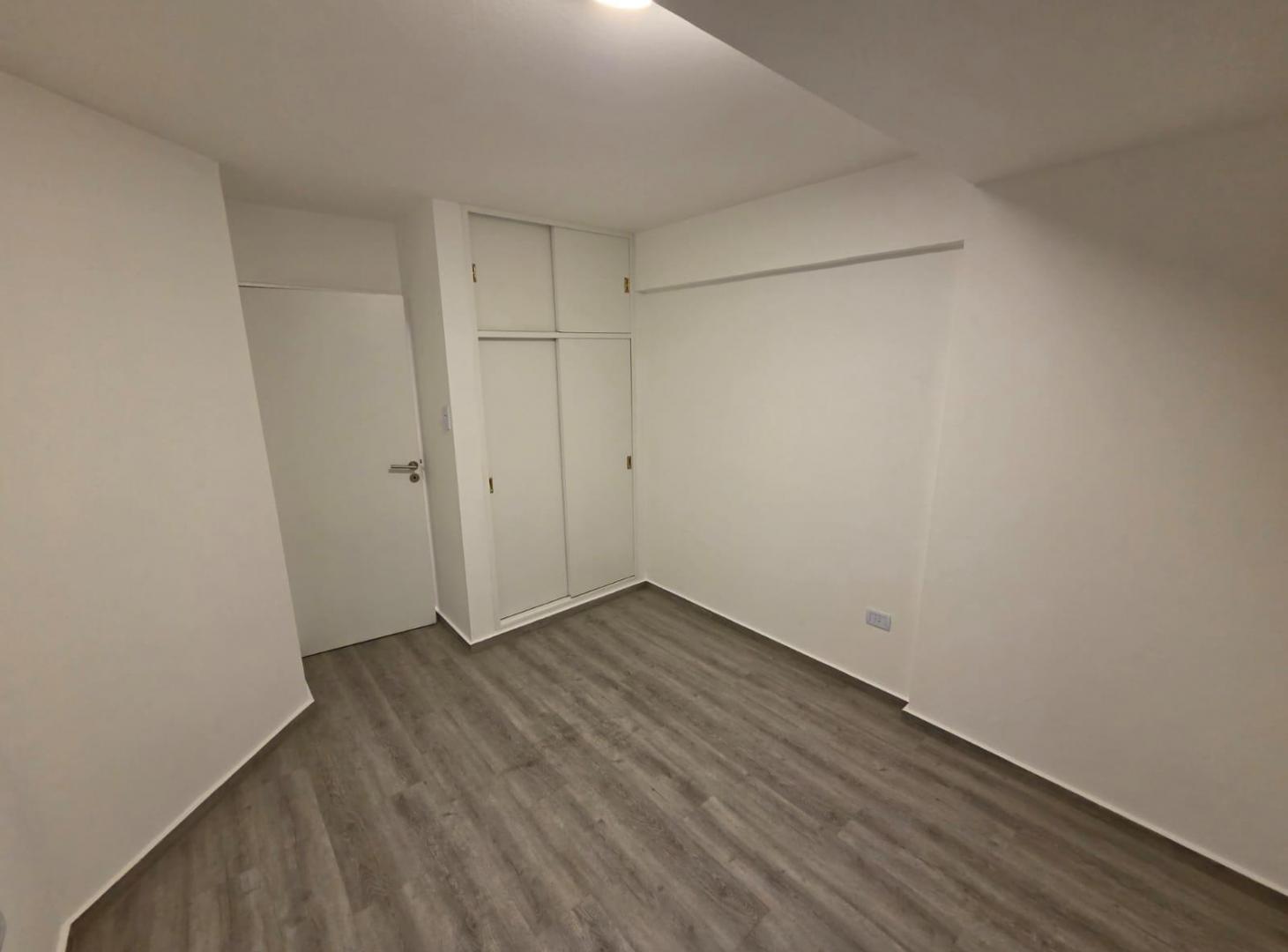 Foto de ALQUILER DEPARTAMENTO 1 DORMITORIO REFACCIONADO A NUEVO B° CENTRO, imagen 3
