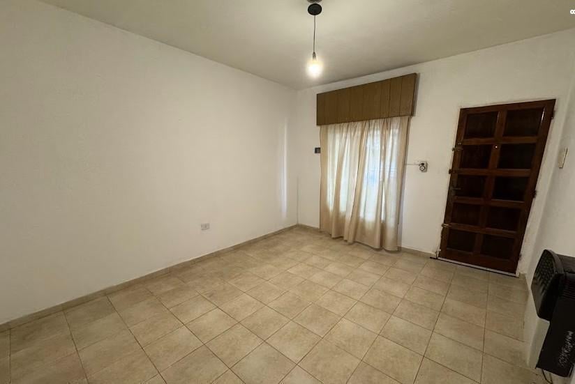 Foto de VENTA casa 3 habitaciones B° Colón, imagen 2