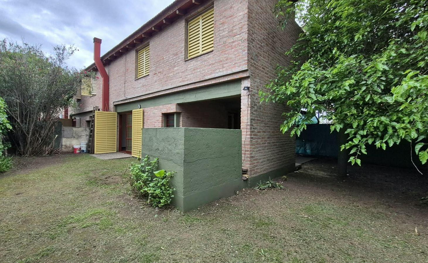Foto de DUPLEX EN COMPLEJO PRIVADO 3 DORMITORIOS EN B° URCA, imagen 4