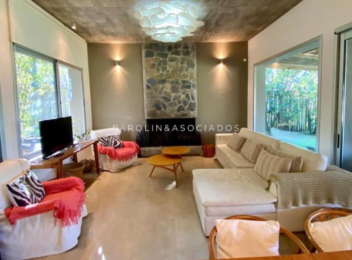 Foto de Casa en venta en barrio privado en Rincón del Indio, Punta del Este., imagen 2