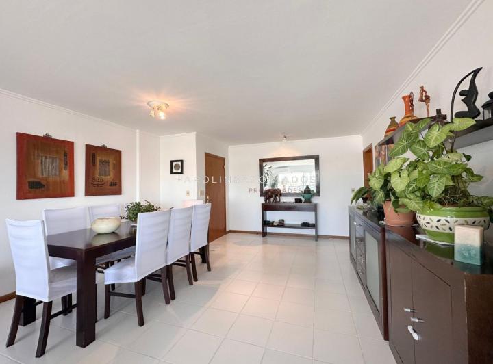 Foto de Apartamento de 3 Dormitorios + dependencia en Venta en Ocean Tower, imagen 2