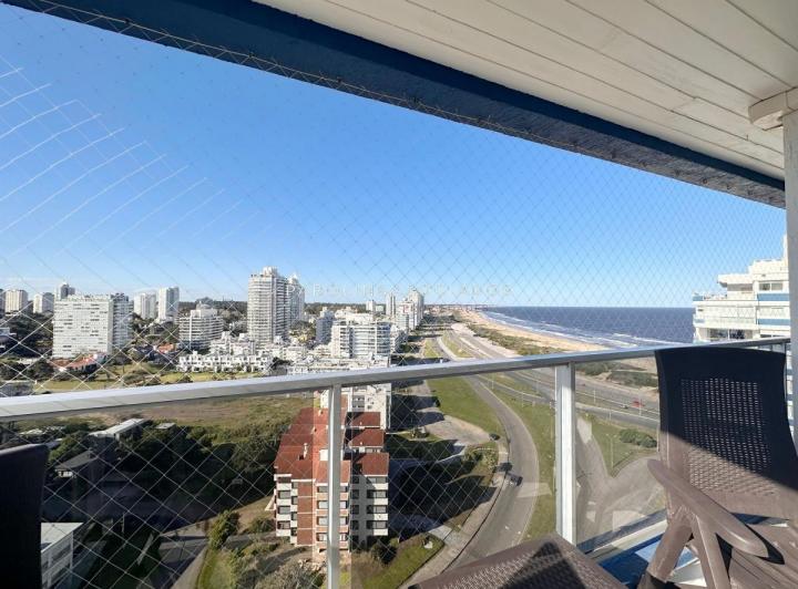 Foto de Apartamento de 3 Dormitorios + dependencia en Venta en Ocean Tower, imagen 5