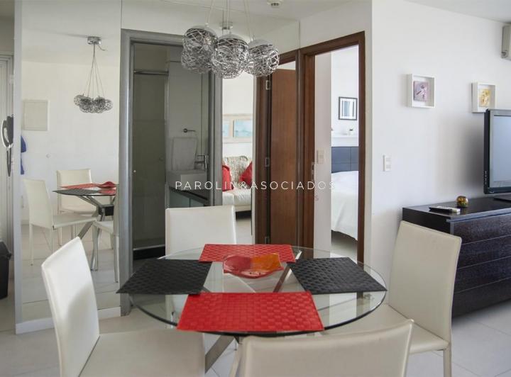 Foto de Apartamento en venta de 1 dormitorio en edificio Sea Port, Punta del Este, imagen 3