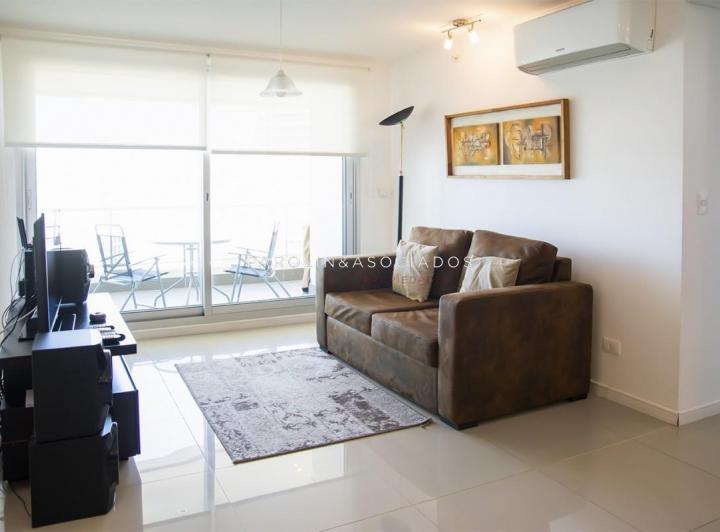Foto de Apartamento en venta 2 dormitorios en Wind Tower, Punta del Este., imagen 2