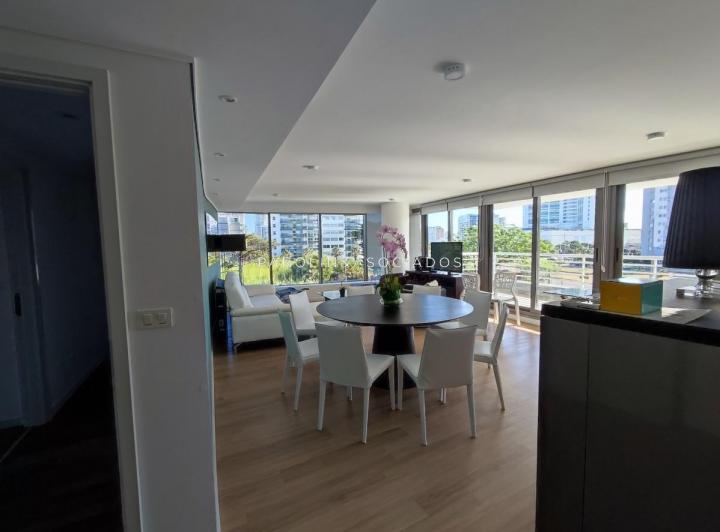 Foto de Apartamento en venta en Mansa, Punta del Este., imagen 3