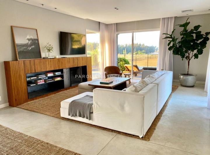 Foto de Casa de 4 dormitorios en venta en El Quijote, Punta del Este., imagen 2