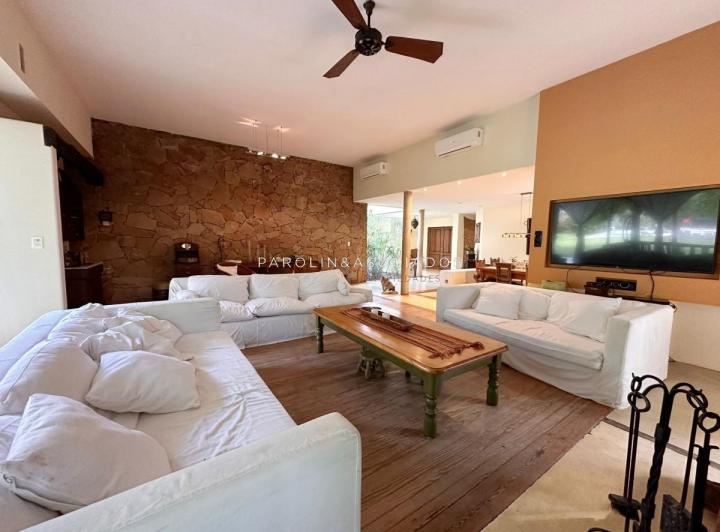 Foto de Hermosa propiedad en venta de 4 dormitorios en zona Lugano, Punta del Este., imagen 5